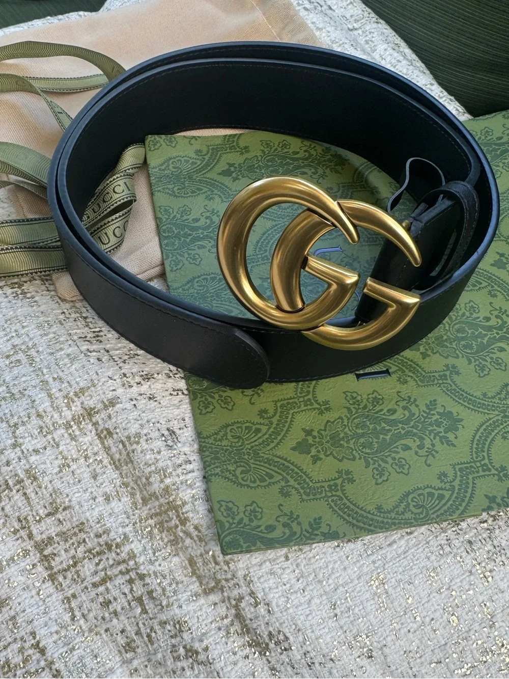 Gucci Black Leather Belt with Gold Double G Buckle Size 90